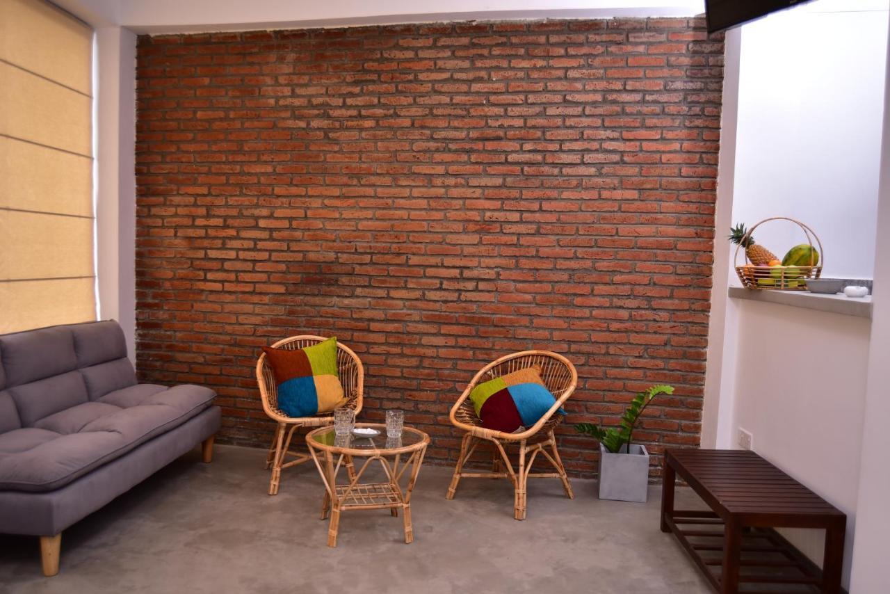 Lily Holiday Apartments Hikkaduwa Exterior photo